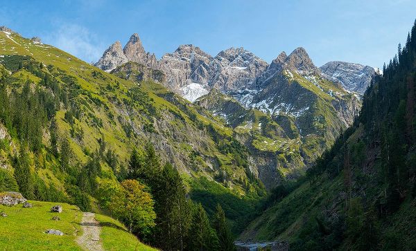 Zwick, Martin 아티스트의 Mount Trettachspitze and mount Madelegabel in the Allgau Alps-Germany-Bavaria작품입니다.